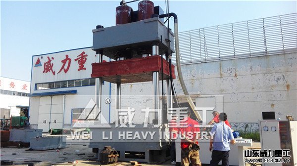 800吨钢屑压块机（800吨四柱压力机）加工生产现场